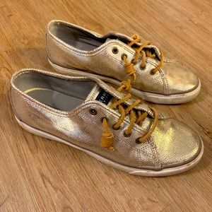Gold Sperrys